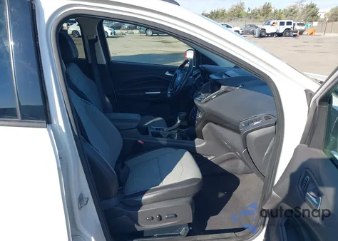 2017 Ford Escape Titanium z USA, uszkodzony, nr VIN 1FMCU0J90HUB29788